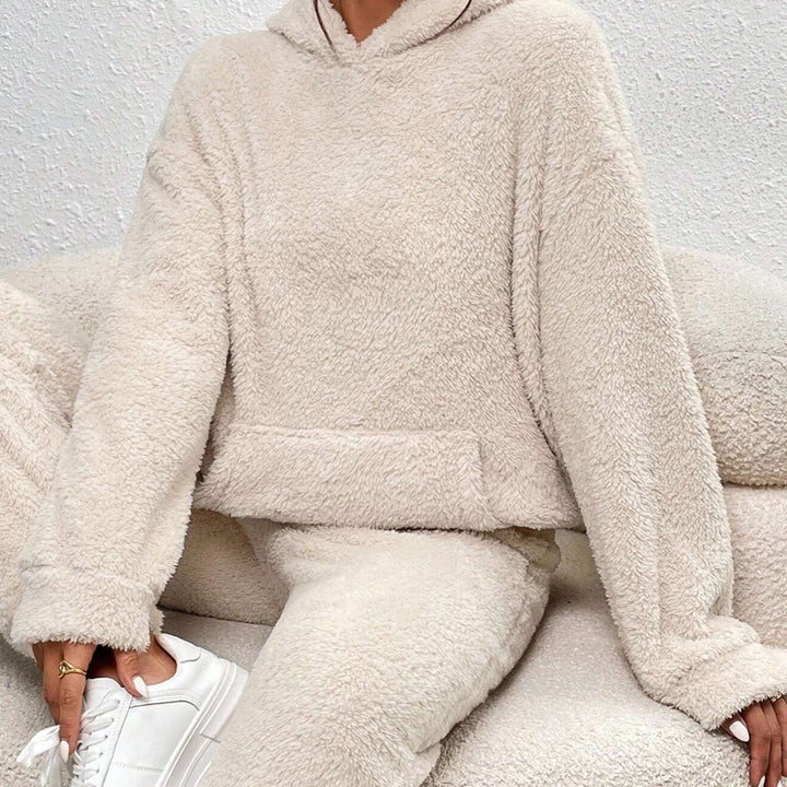 Ultra-Comfortable Teddy Hooded Housesuit Cozy Elegance for Relaxed Moments