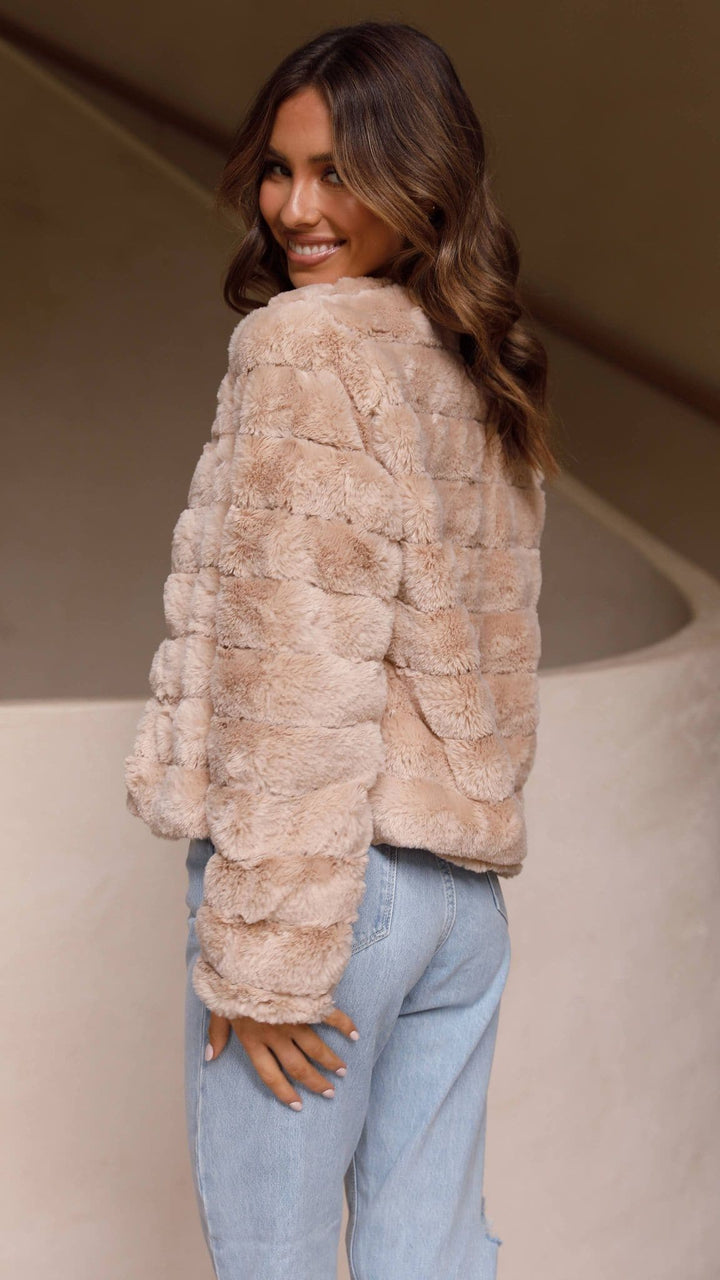 Luxurious Women's Cropped Jacket – Veloura