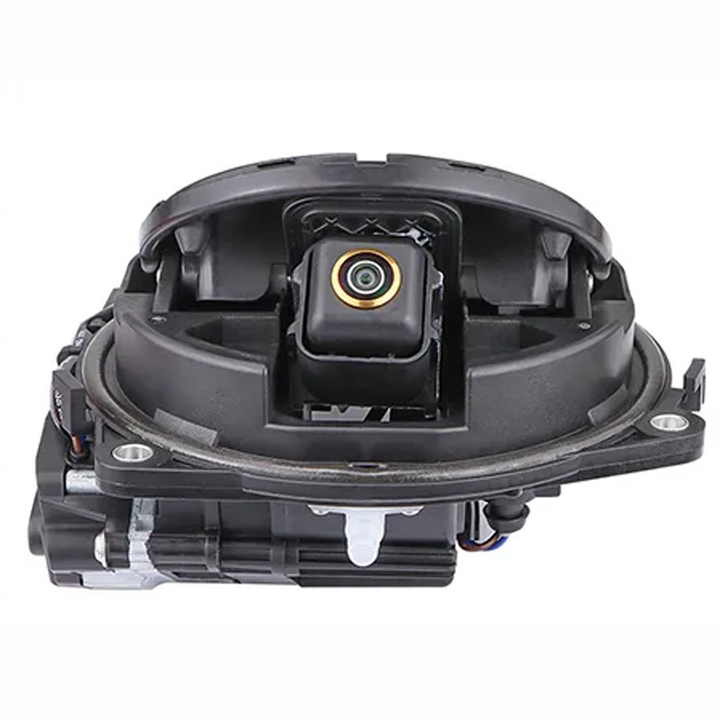 Volkswagen Golf 5, 6 and 7 | Backup camera integrated in logo | RCA connection