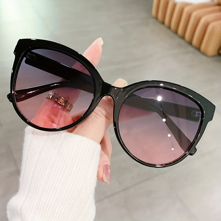 Luxury Cat-Eye Sunglasses for Women – Oversized and Stylish for Sunny Days