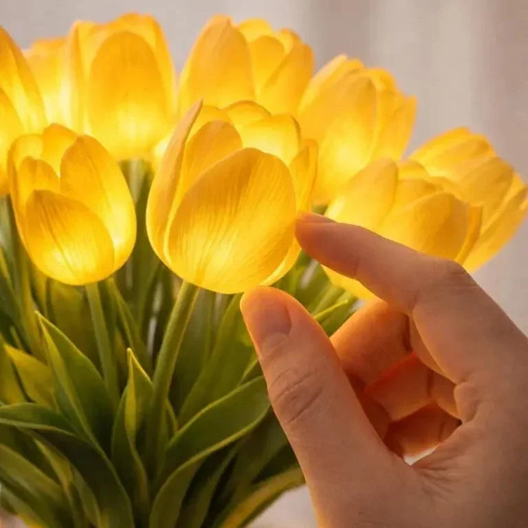 Cozy LED Flower Lamp for Warm Ambient Lighting