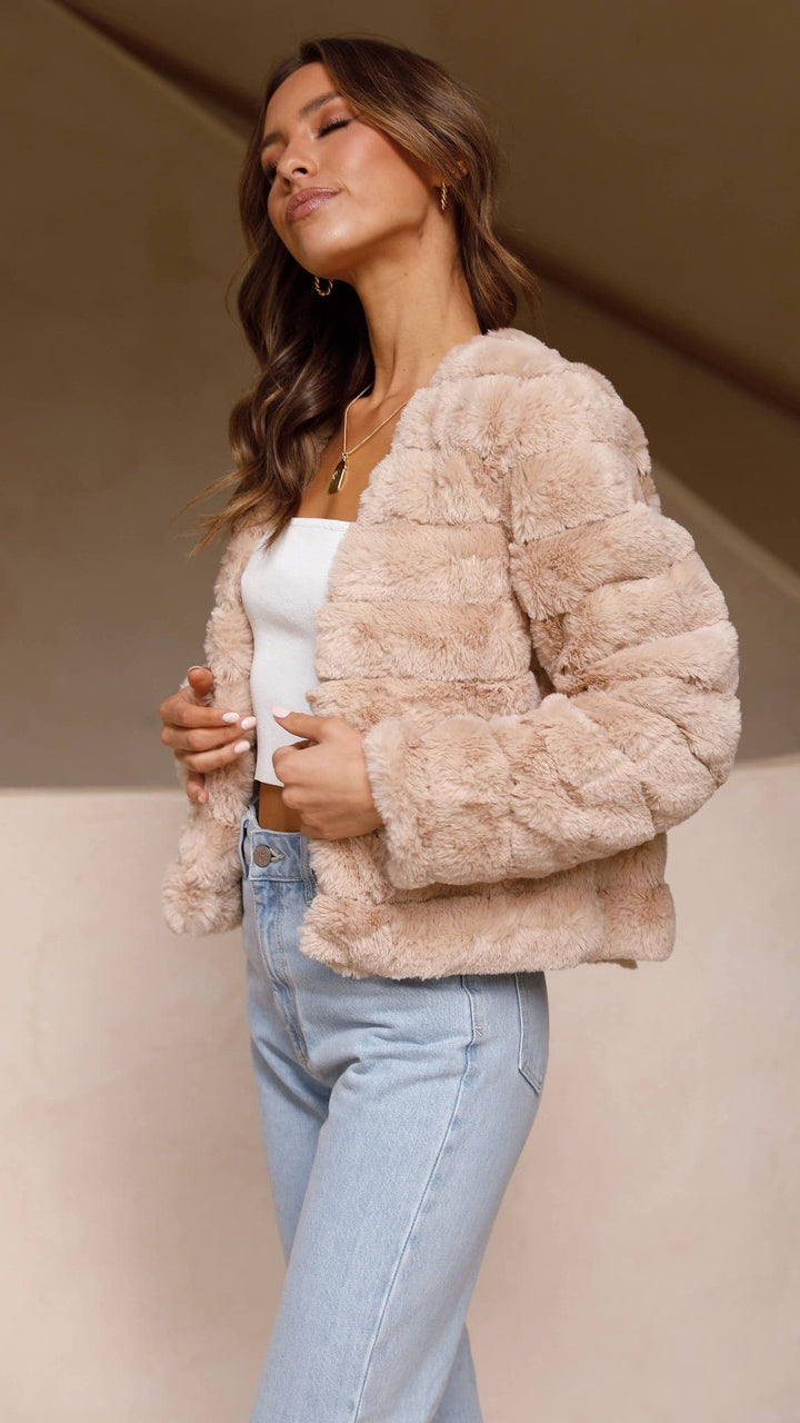 Luxurious Women's Cropped Jacket – Veloura