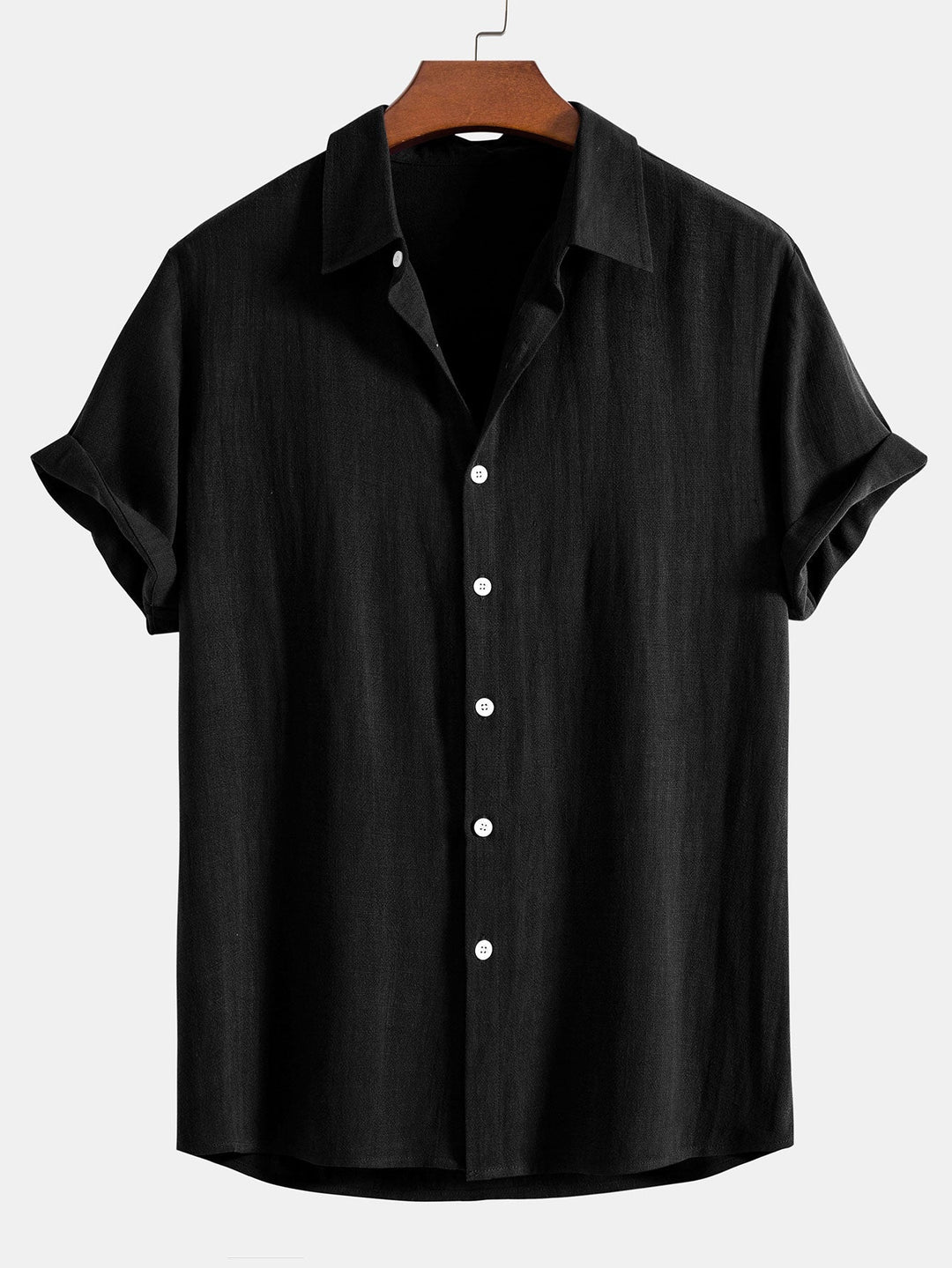 Men's linen-blend shirt with short sleeves, button placket and relaxed fit.