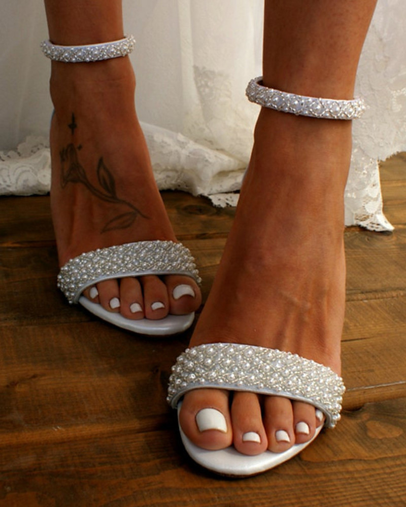 Stylish Bridal Sandals with Delicate Straps – Mirella