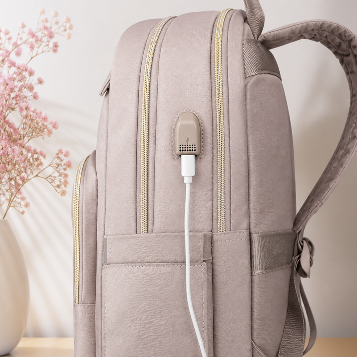Stylish Women's Tech Backpack – USB & 15.6" – Carriro