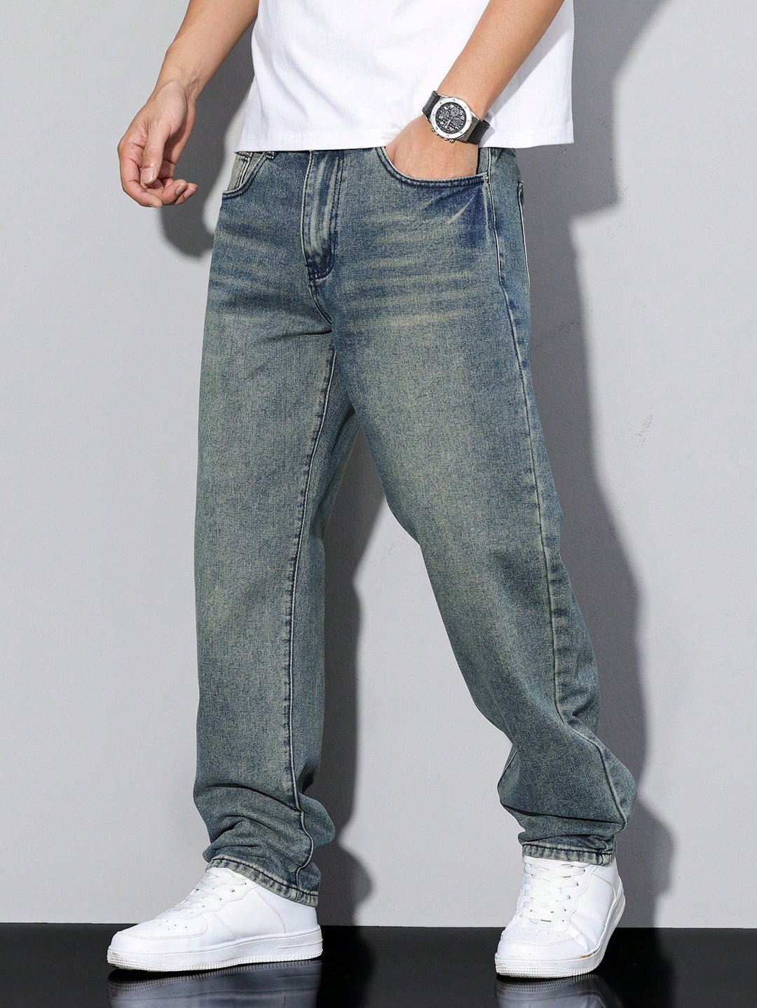Baggy Jeans - Wide-Cut Denim Pants in a Used Look