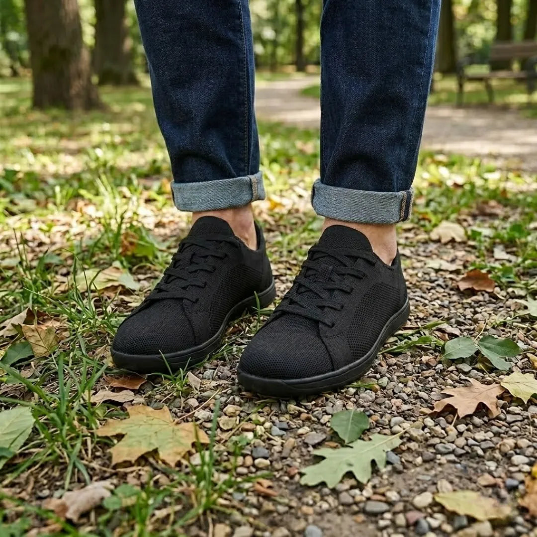 Unisex barefoot sneakers with wide toe box and breathable mesh