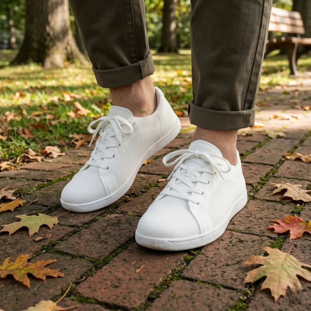 Unisex barefoot sneakers with wide toe box and breathable mesh
