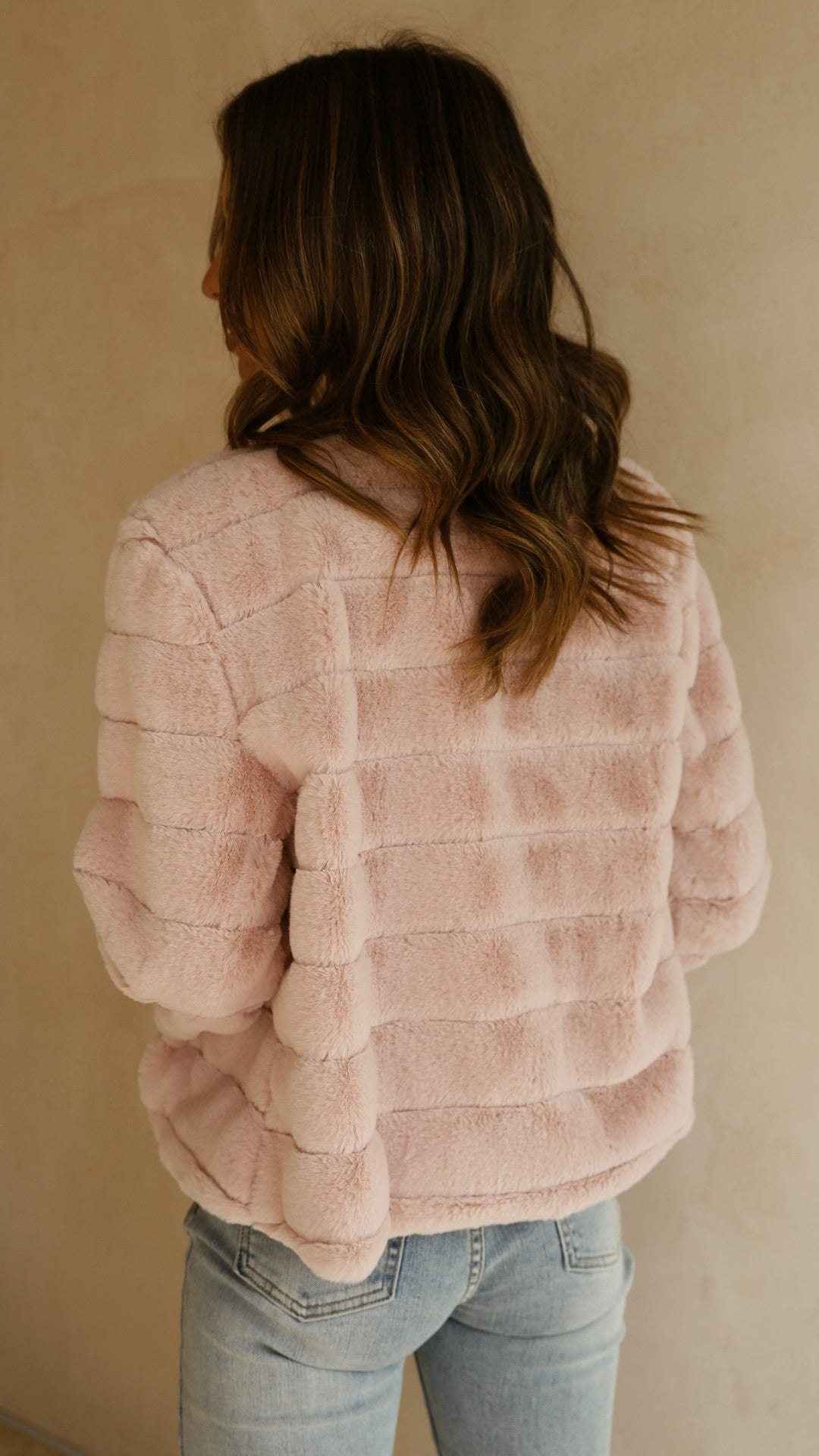 Luxurious Women's Cropped Jacket – Veloura