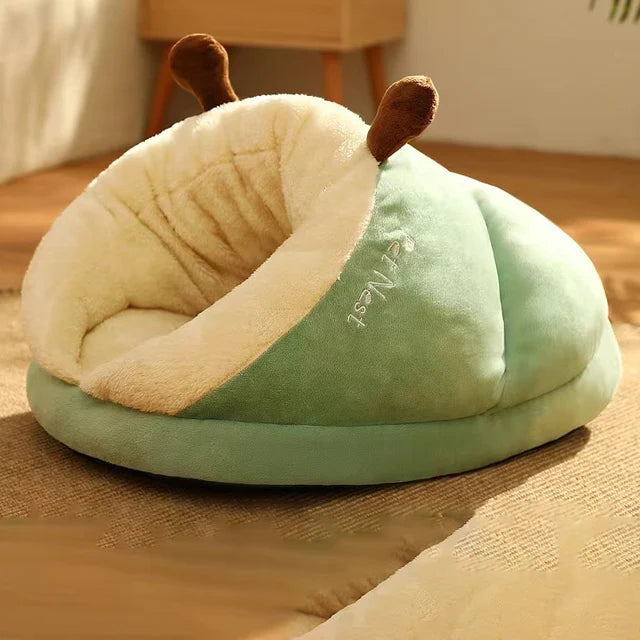Soft Cuddly Bed for Cats and Dogs - SnugglePaw