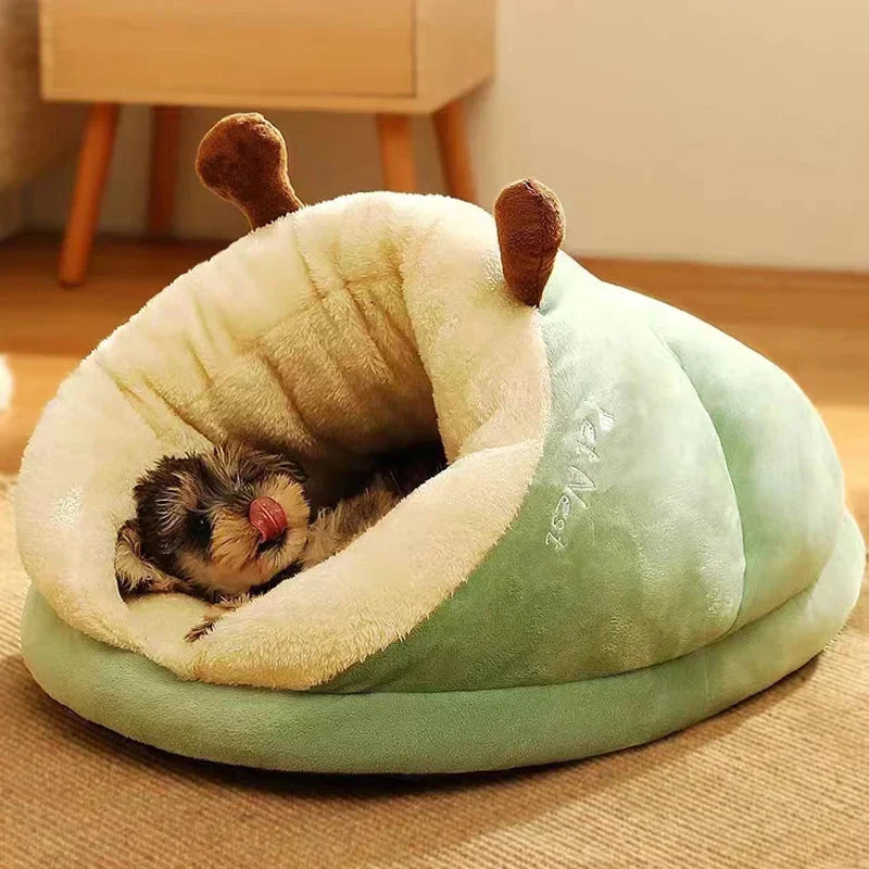 Soft Cuddly Bed for Cats and Dogs - SnugglePaw