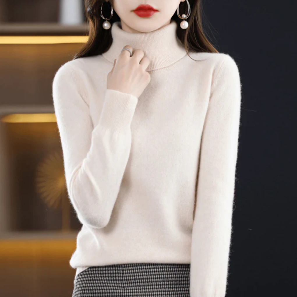 Women’s Fine-Knit Turtleneck Sweater