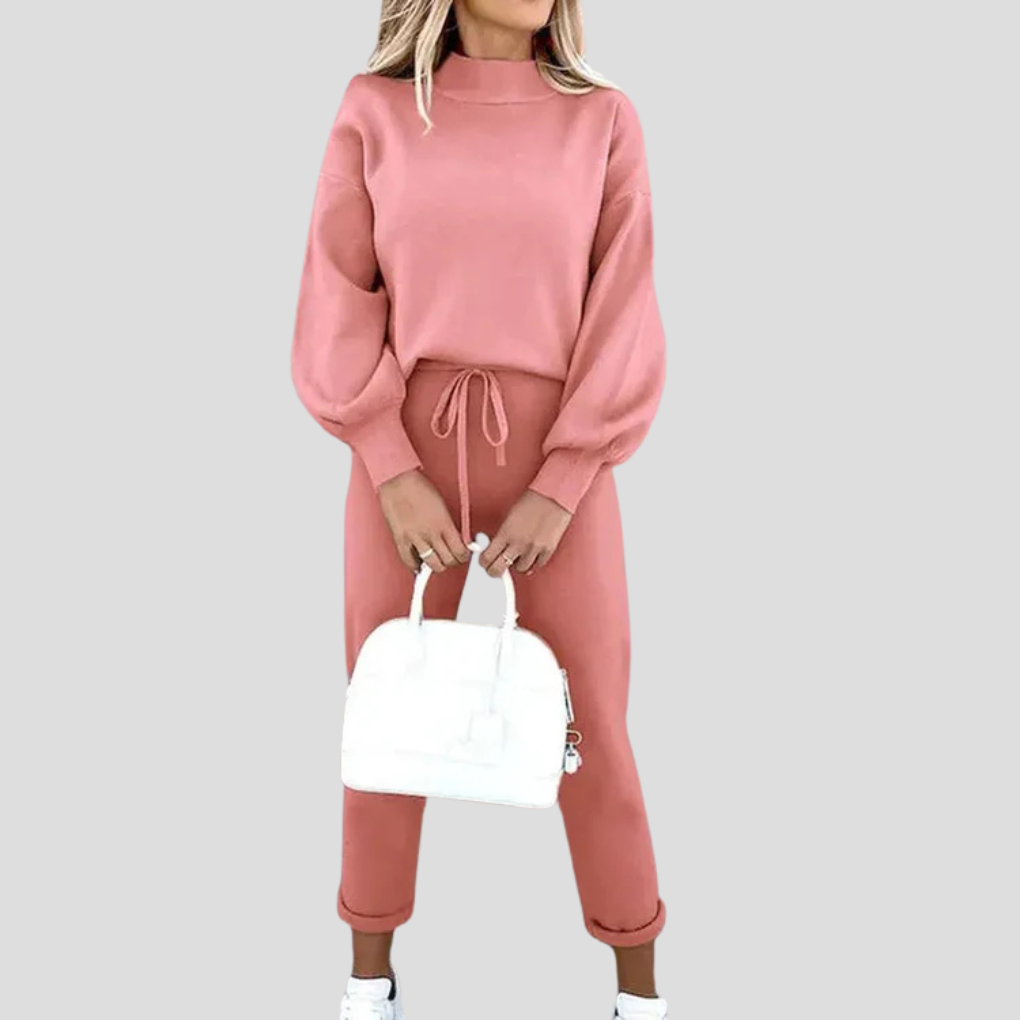 Women’s Relaxed-Fit Tracksuit Set