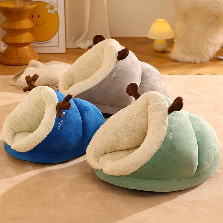 Soft Cuddly Bed for Cats and Dogs - SnugglePaw