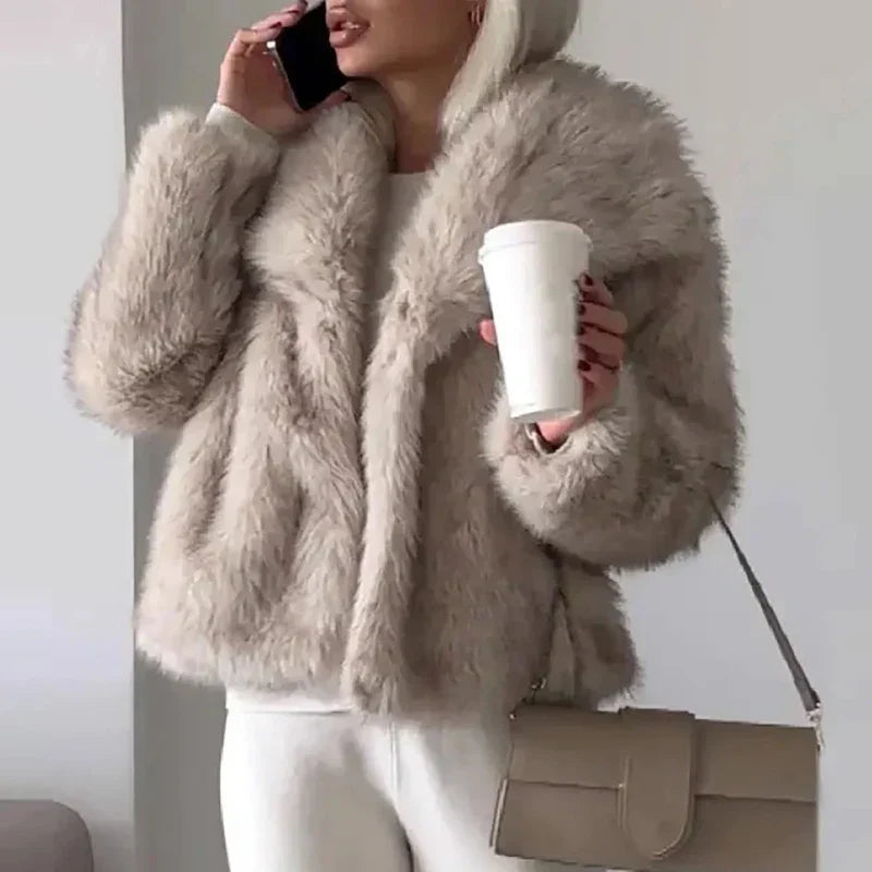 Women's Chic Faux Fur Winter Coat – Casual, Warm, Suitable for Cold Seasons