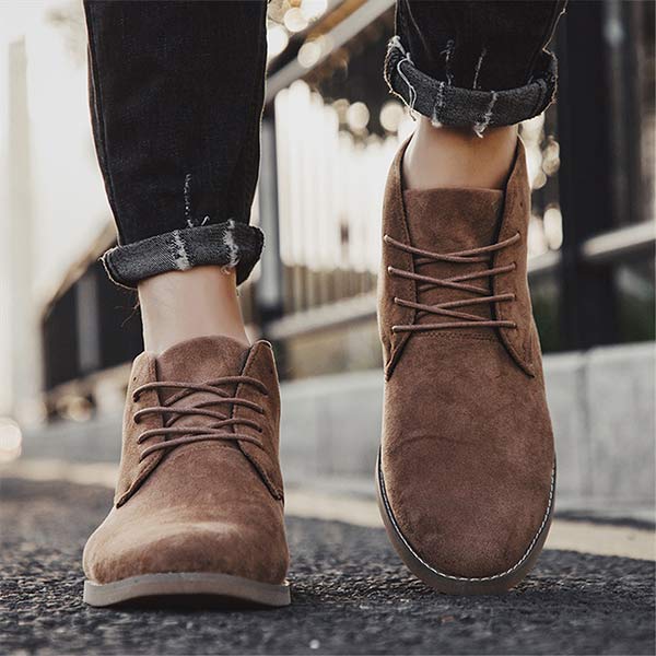 UrbanStride Classic | Stylish Men's Mid-Top Lace-Up Shoes