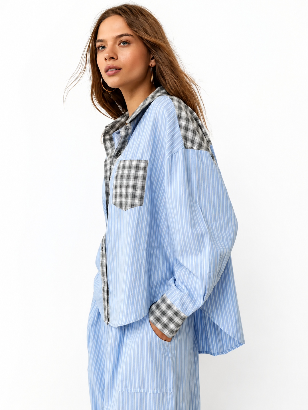 Women's pyjama set with button-up shirt and pants with elasticated waist