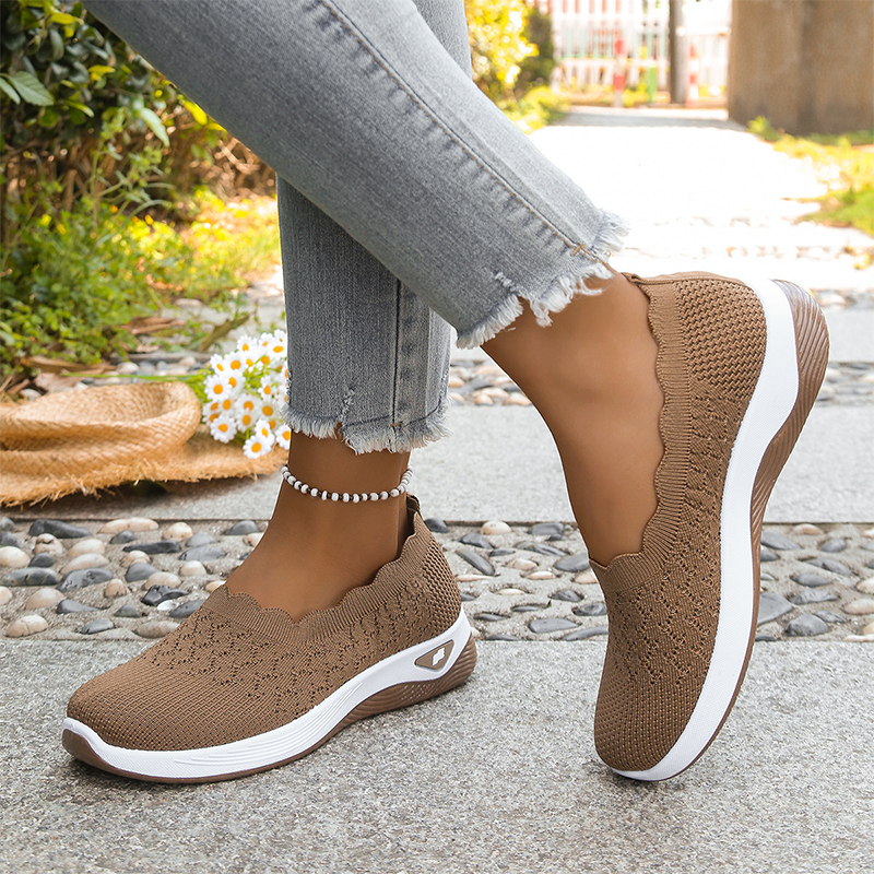Lightweight, breathable, orthopedic walking shoes