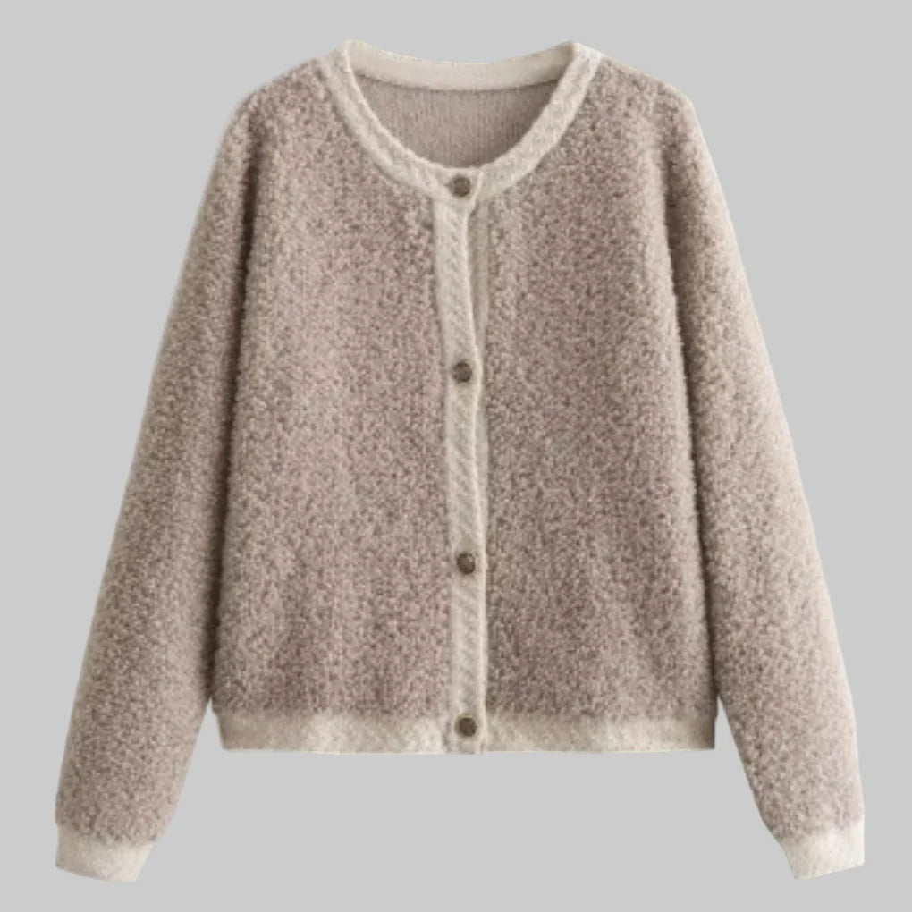 Women’s Button-Cardigan – Soft Layer with Statement Texture