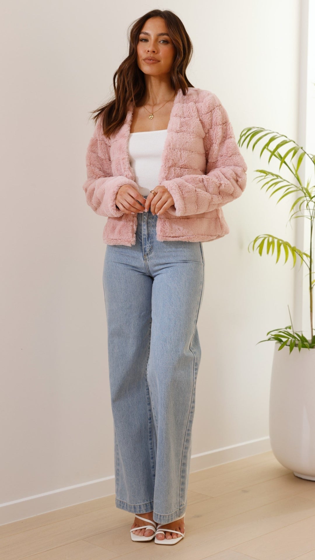 Luxurious Women's Cropped Jacket – Veloura